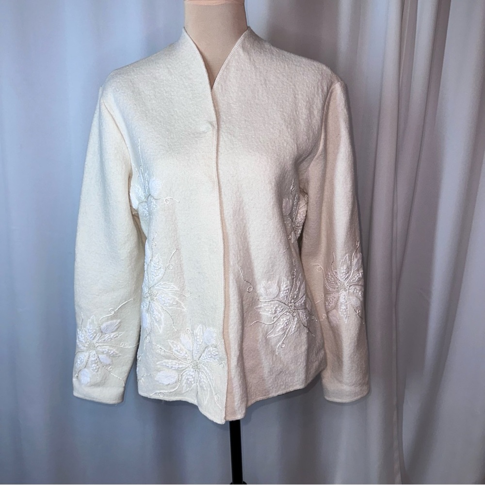 Talbots Petite Size S Winter White 100% Wool Jacket Embroidered Beaded Snowflake